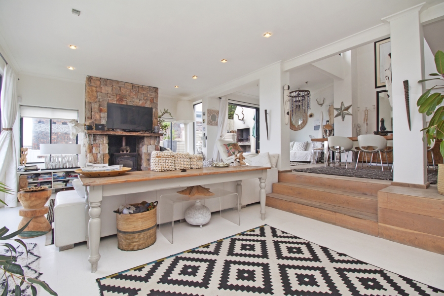 4 Bedroom Property for Sale in Misty Cliffs Western Cape